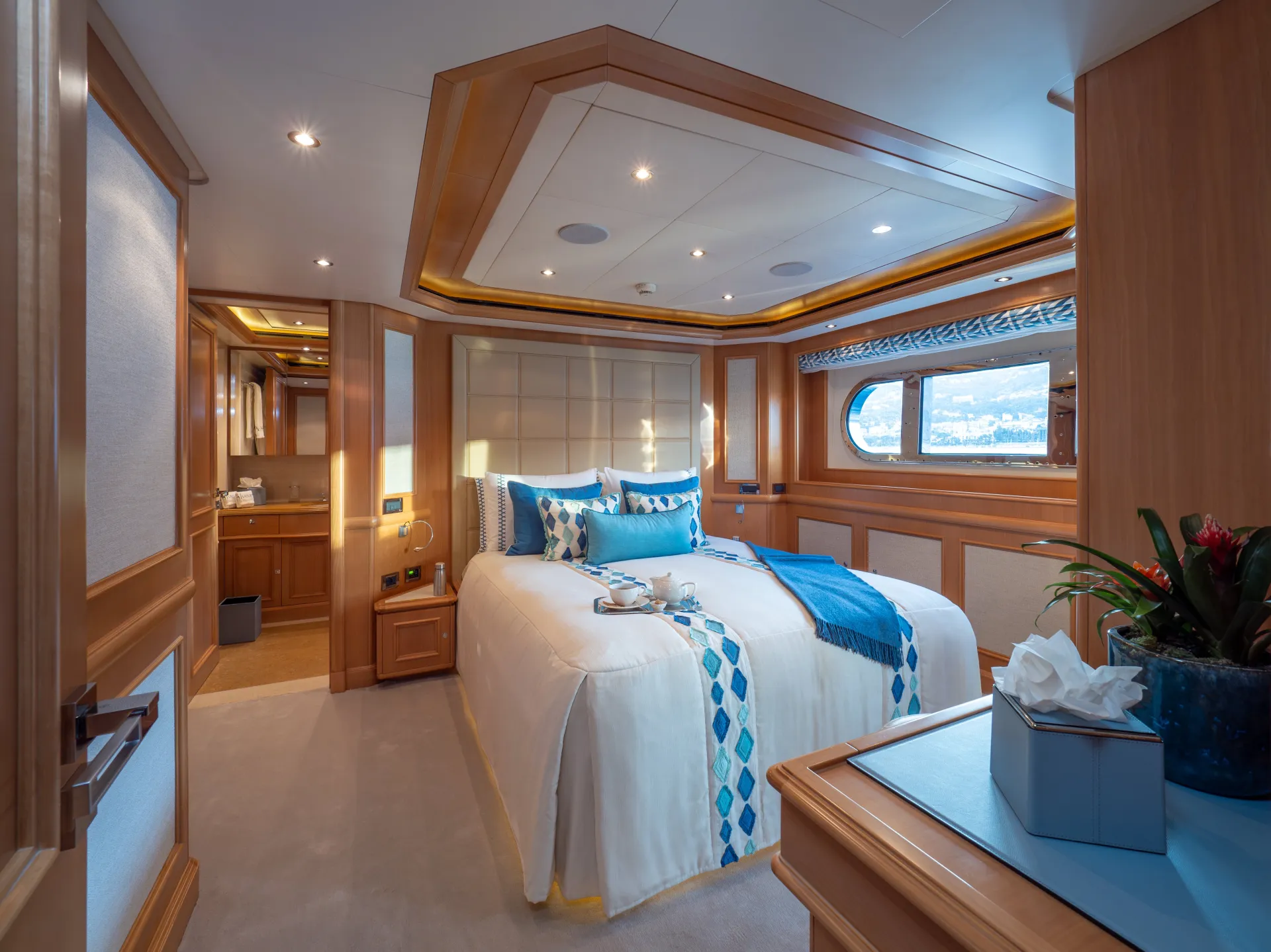 A double guest cabin aboard HANA